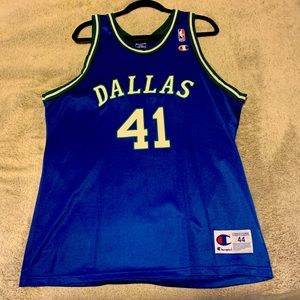 Retro Vintage Dirk Nowitzki Mavs Jersey sz L 44